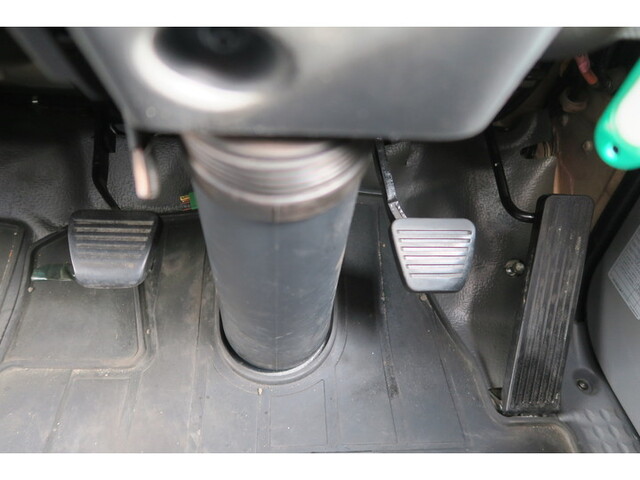 いすゞエルフクレーン3段小型（2t・3t）[写真38]