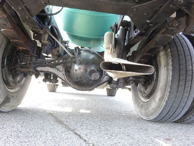 いすゞエルフミキサー車（コンクリートミキサー）小型（2t・3t）[写真11]