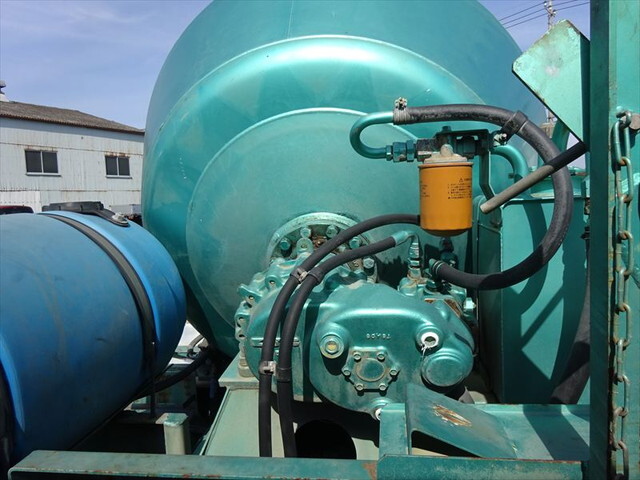 いすゞエルフミキサー車（コンクリートミキサー）小型（2t・3t）[写真19]