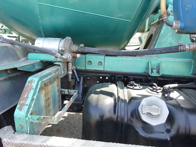 いすゞエルフミキサー車（コンクリートミキサー）小型（2t・3t）[写真06]