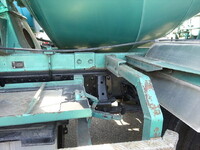 いすゞエルフミキサー車（コンクリートミキサー）小型（2t・3t）[写真10]