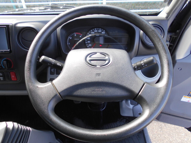 日野デュトロセーフティクレーン4段小型（2t・3t）[写真32]