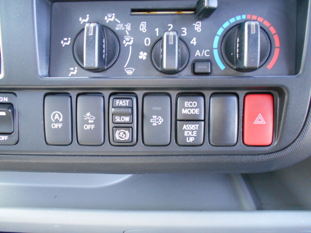 日野デュトロセーフティクレーン4段小型（2t・3t）[写真36]