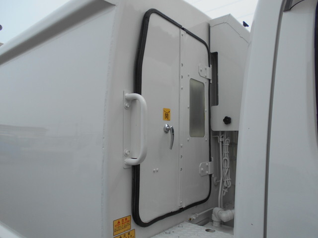 日野デュトロパッカー車（塵芥車）小型（2t・3t）[写真17]