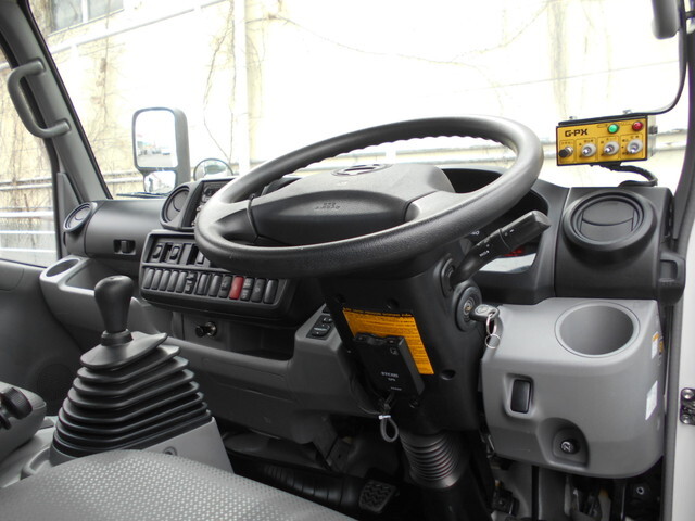 日野デュトロパッカー車（塵芥車）小型（2t・3t）[写真29]