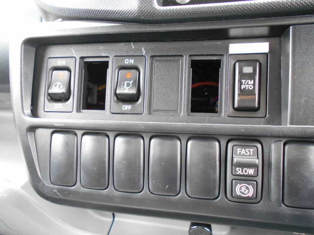 日野デュトロパッカー車（塵芥車）小型（2t・3t）[写真33]