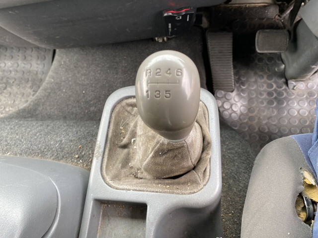 三菱ふそうファイター平ボディ中型（4t）[写真21]