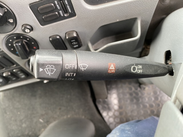 三菱ふそうファイター平ボディ中型（4t）[写真22]