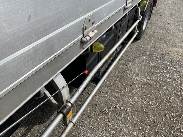 三菱ふそうファイター平ボディ中型（4t）[写真30]