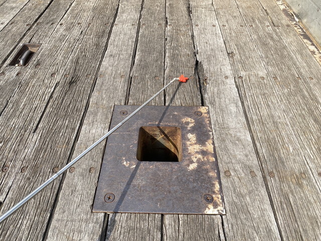 三菱ふそうファイター平ボディ中型（4t）[写真38]