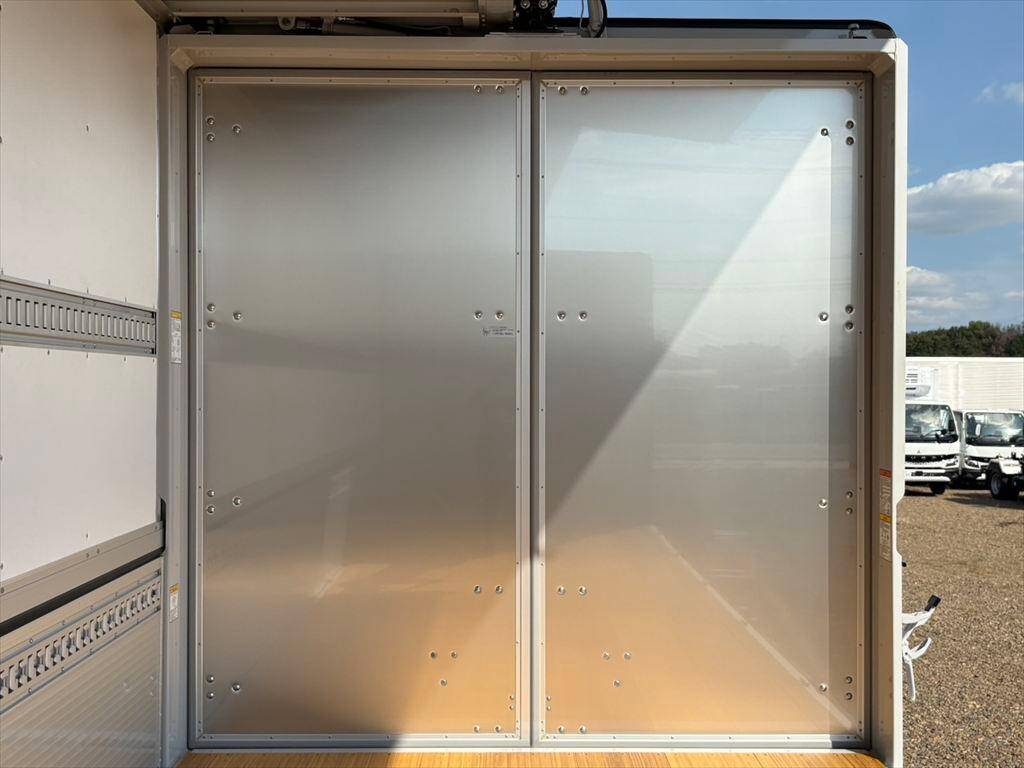 日野レンジャーアルミウイング中型（4t）[写真13]