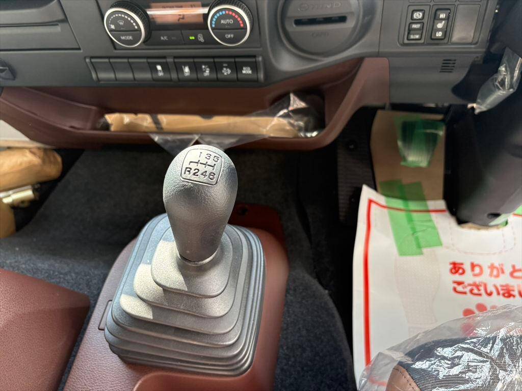 日野レンジャーアルミウイング中型（4t）[写真23]