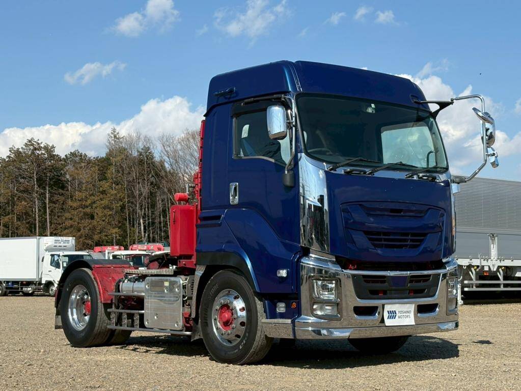 いすゞギガトレーラーヘッド（トラクターヘッド）大型（10t）[写真01]
