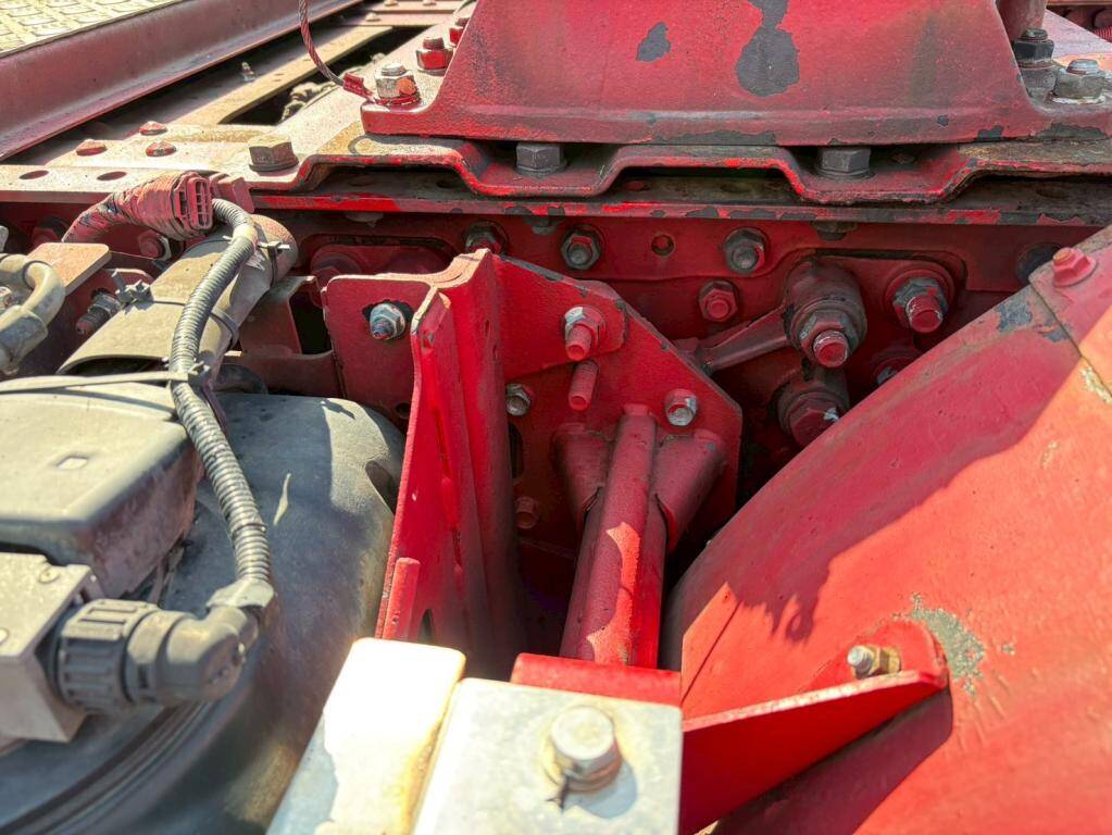 いすゞギガトレーラーヘッド（トラクターヘッド）大型（10t）[写真12]