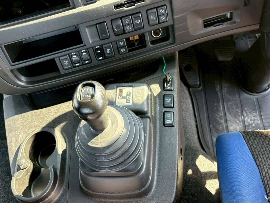 いすゞギガトレーラーヘッド（トラクターヘッド）大型（10t）[写真22]