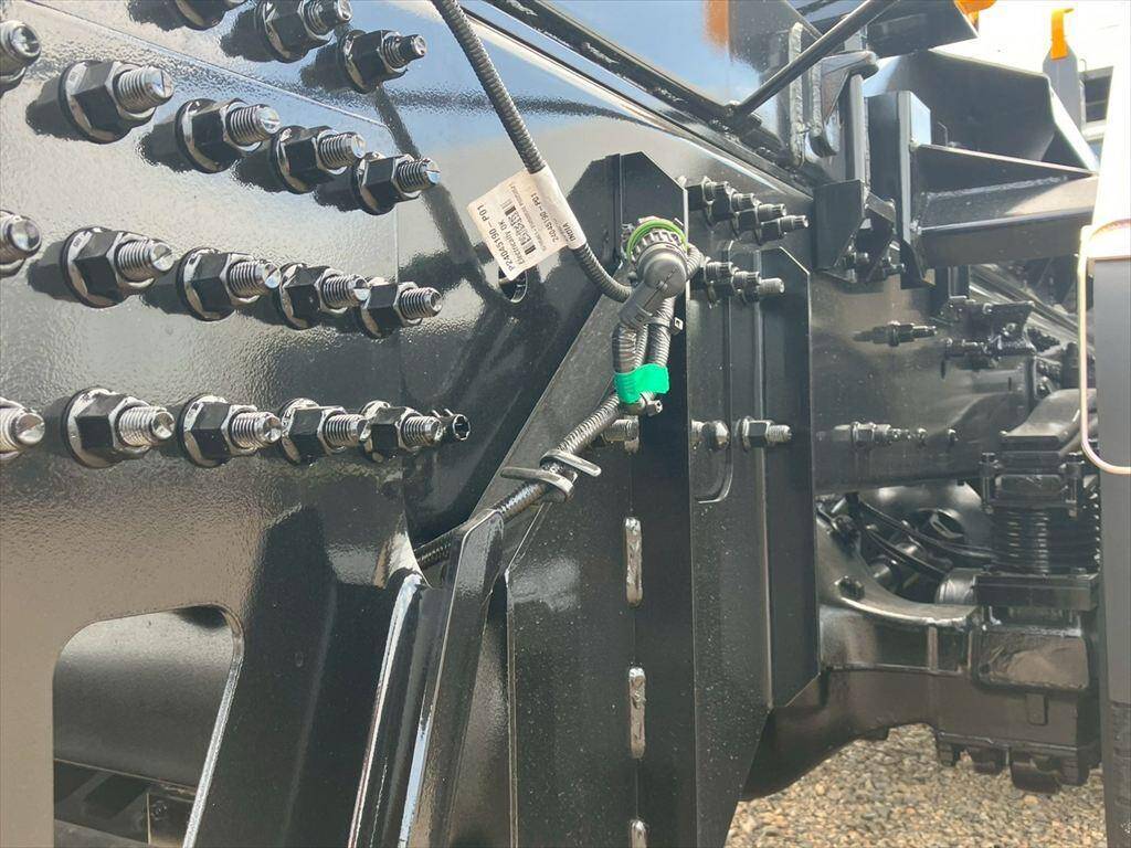 UDトラックスクオンコンテナ専用車大型（10t）[写真12]