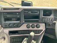 UDトラックスクオンコンテナ専用車大型（10t）[写真18]