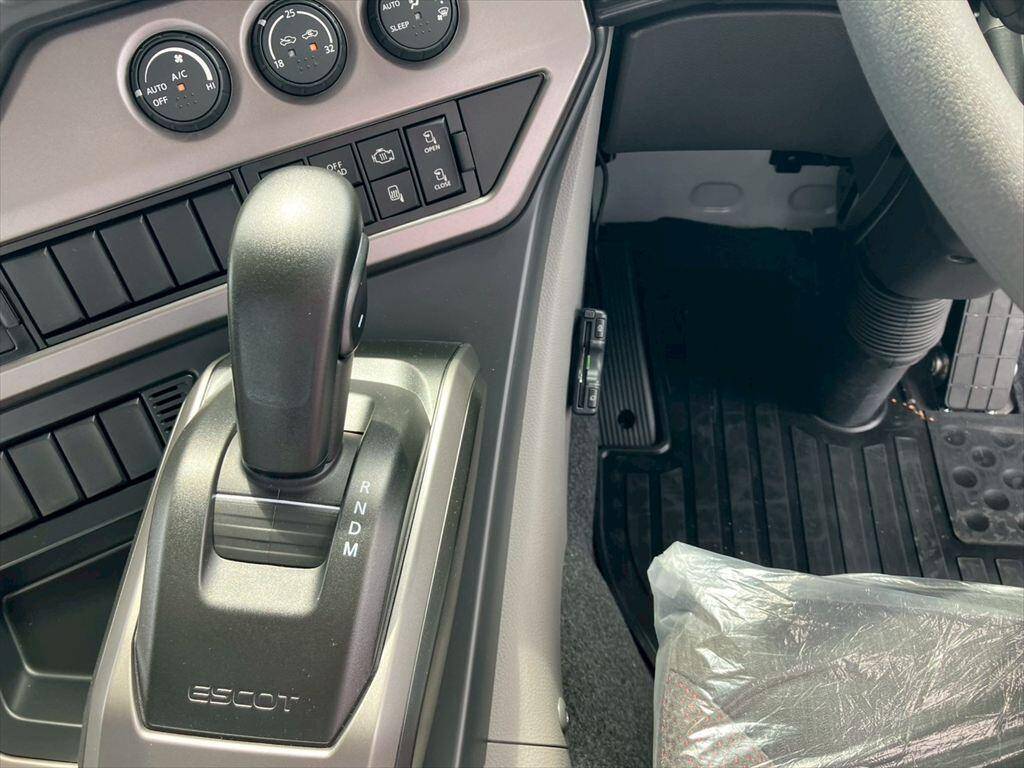 UDトラックスクオンコンテナ専用車大型（10t）[写真18]