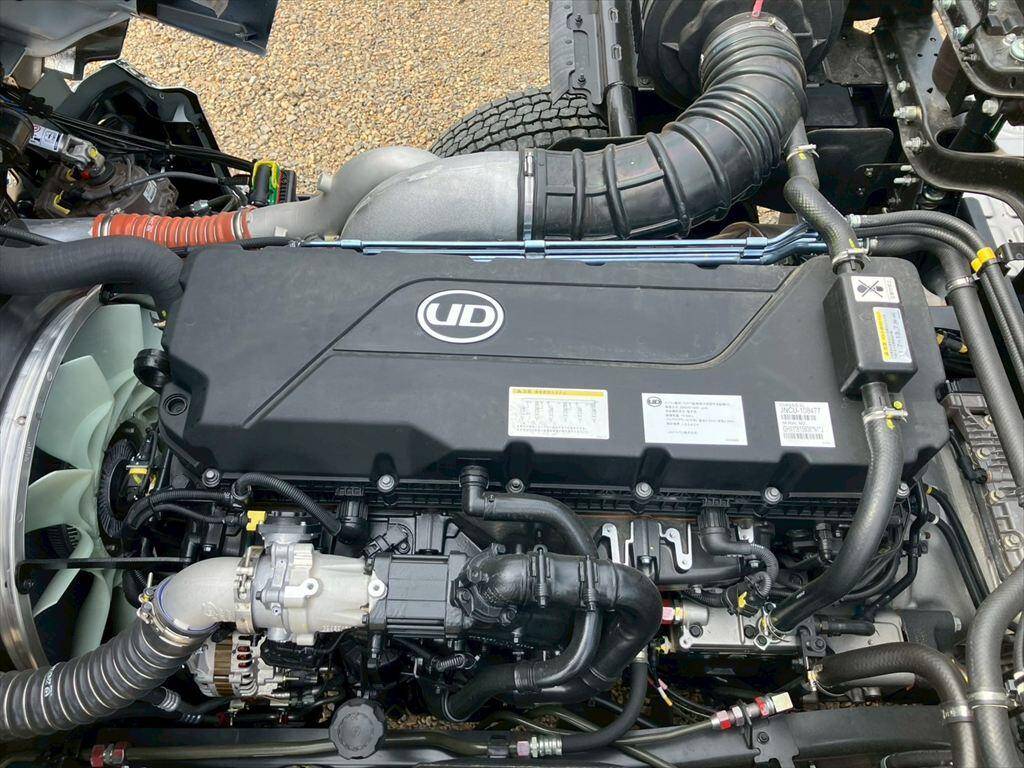 UDトラックスクオンコンテナ専用車大型（10t）[写真15]