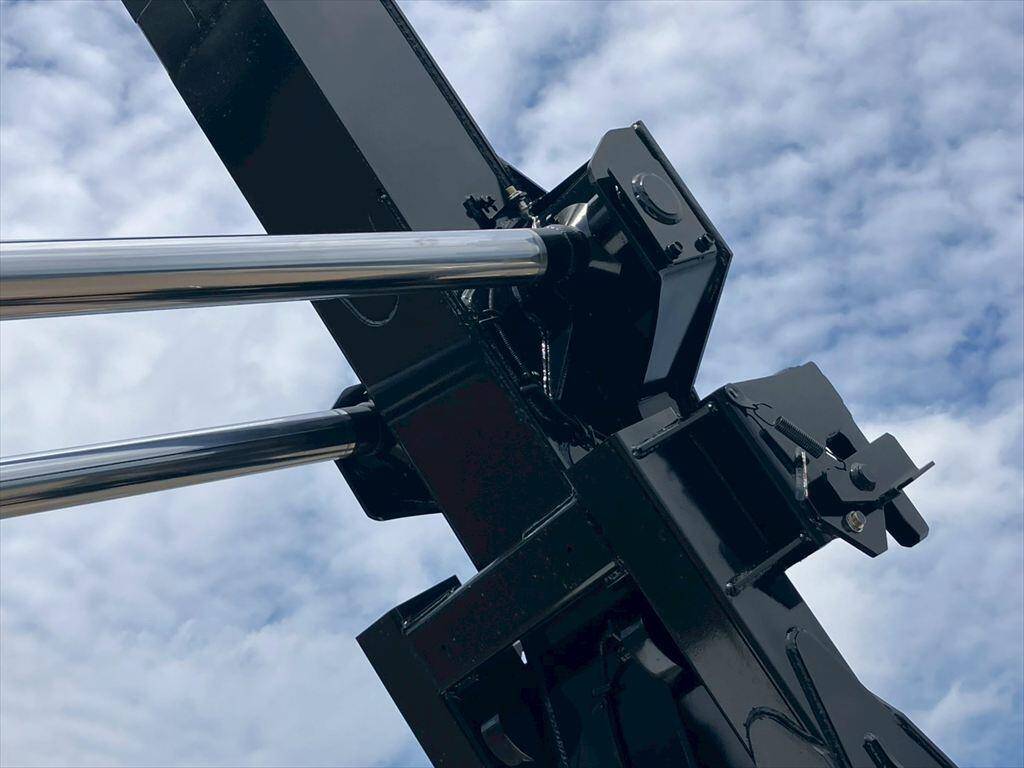 UDトラックスクオンコンテナ専用車大型（10t）[写真06]