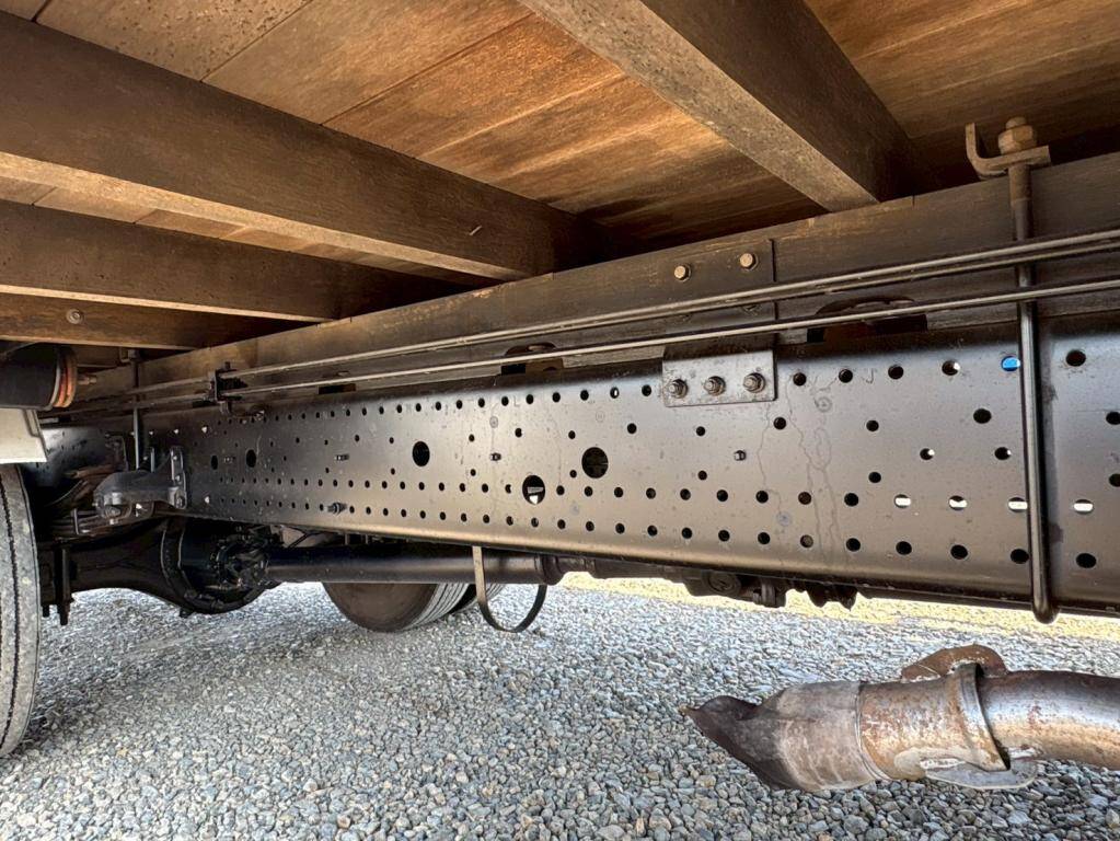 いすゞフォワードクレーン4段中型（4t）[写真13]