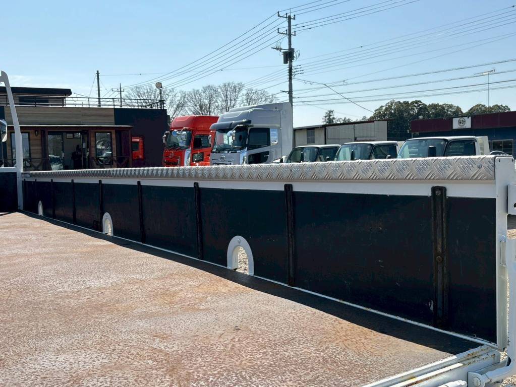 いすゞフォワードクレーン4段中型（4t）[写真08]