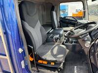 日野プロフィアアルミブロック大型（10t）[写真18]