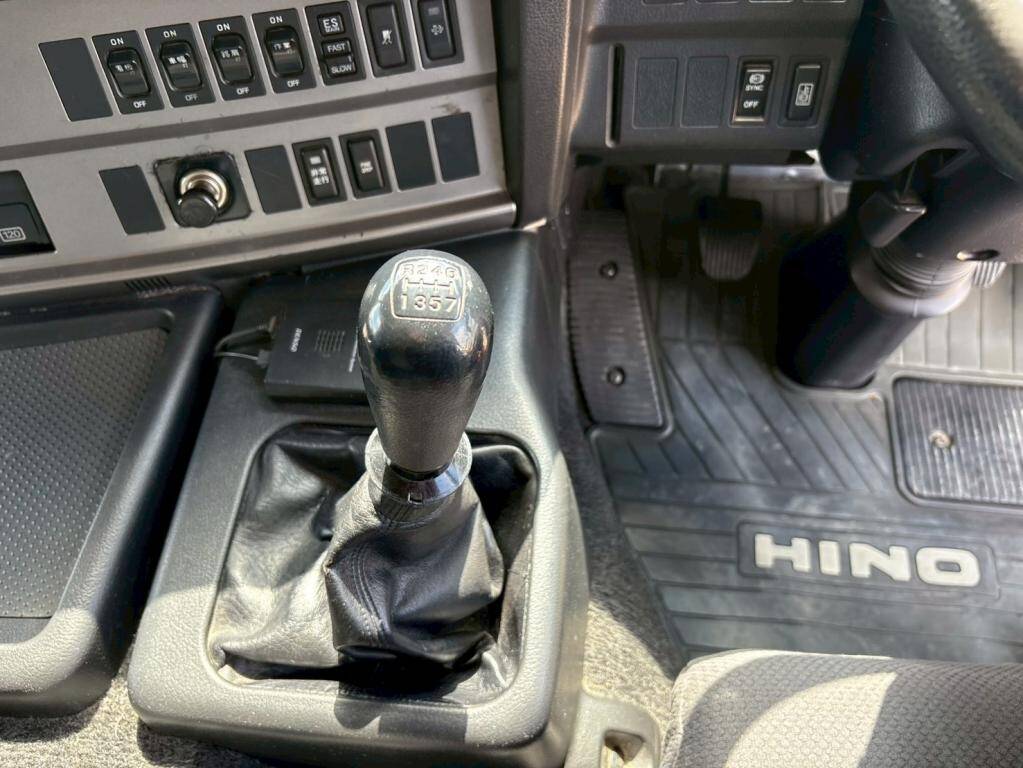 日野プロフィアアルミブロック大型（10t）[写真19]