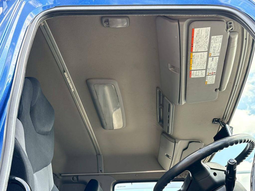 日野プロフィアアルミブロック大型（10t）[写真20]