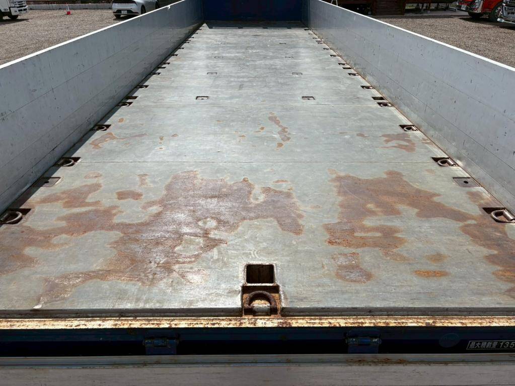 日野プロフィアアルミブロック大型（10t）[写真06]