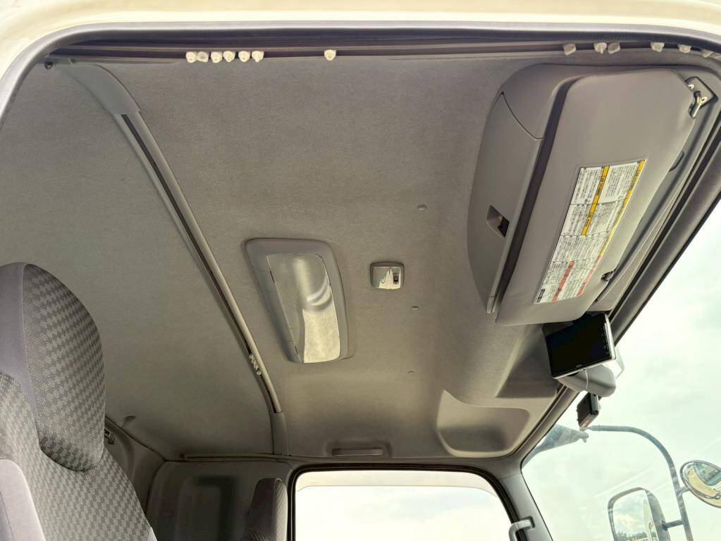 いすゞフォワード冷凍車（冷蔵車）中型（4t）[写真24]