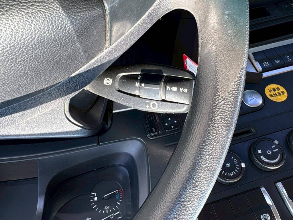 三菱ふそうスーパーグレートセルフローダー大型（10t）[写真21]