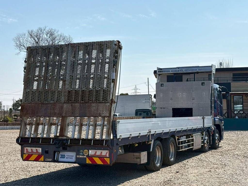 三菱ふそうスーパーグレートセルフローダー大型（10t）[写真03]