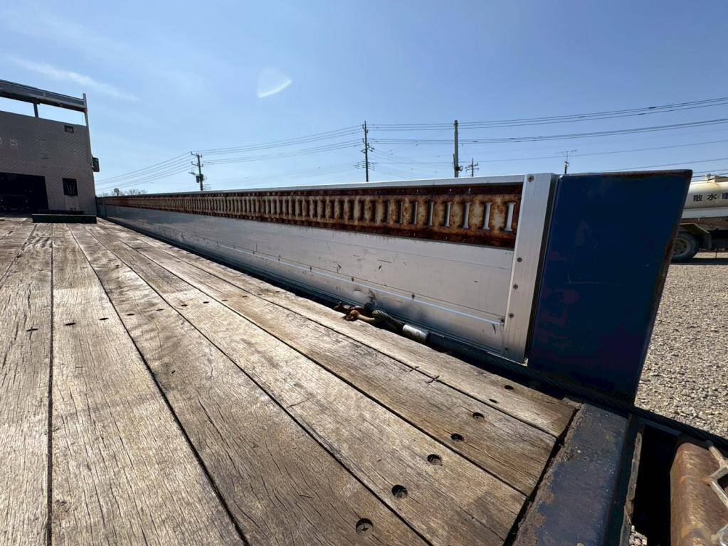 三菱ふそうスーパーグレートセルフローダー大型（10t）[写真09]