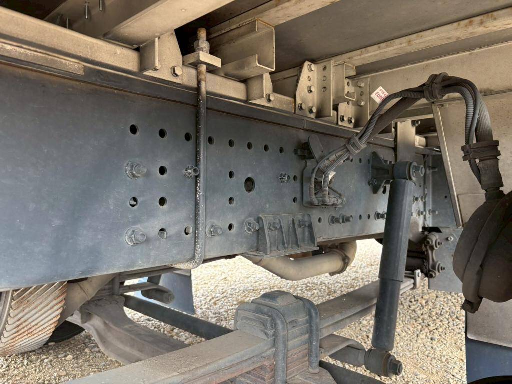 日野プロフィアアルミウイング大型（10t）[写真13]