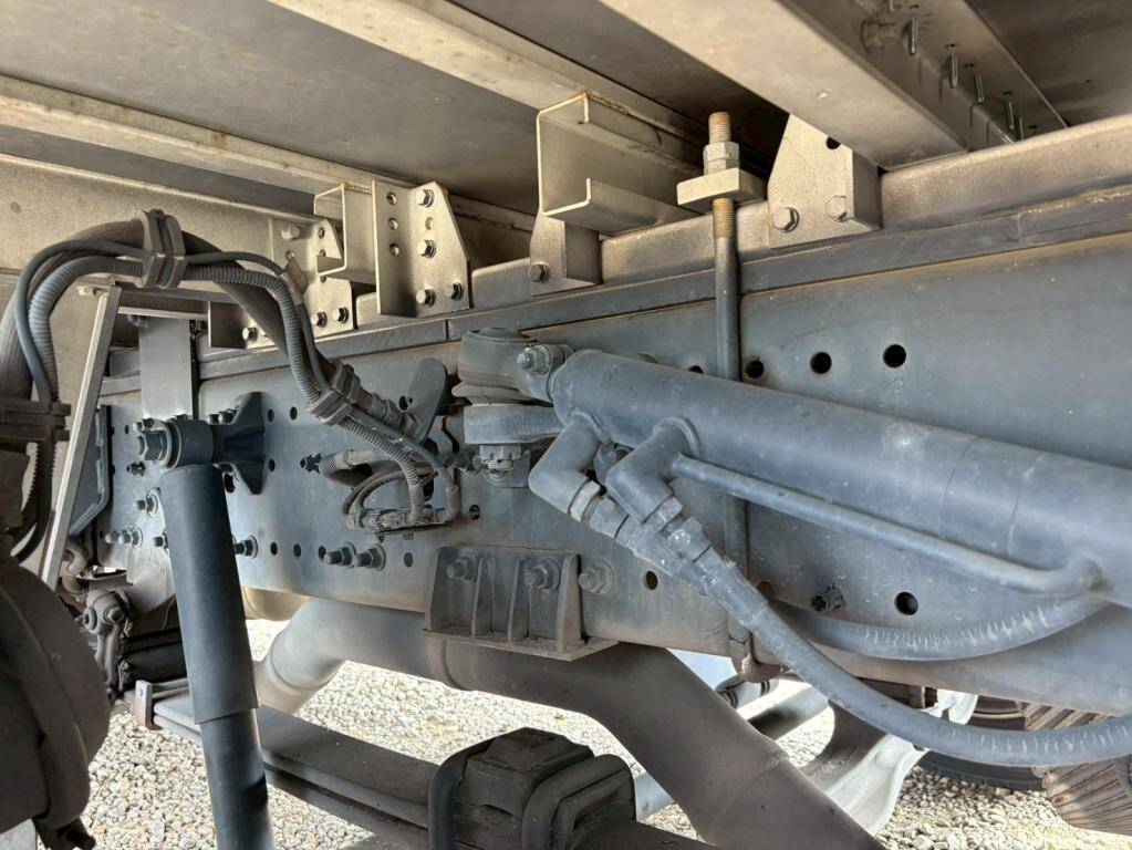 日野プロフィアアルミウイング大型（10t）[写真14]