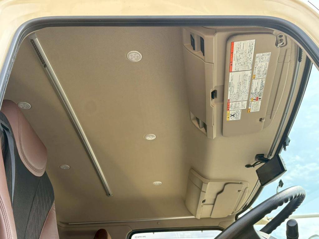 日野プロフィアアルミウイング大型（10t）[写真23]