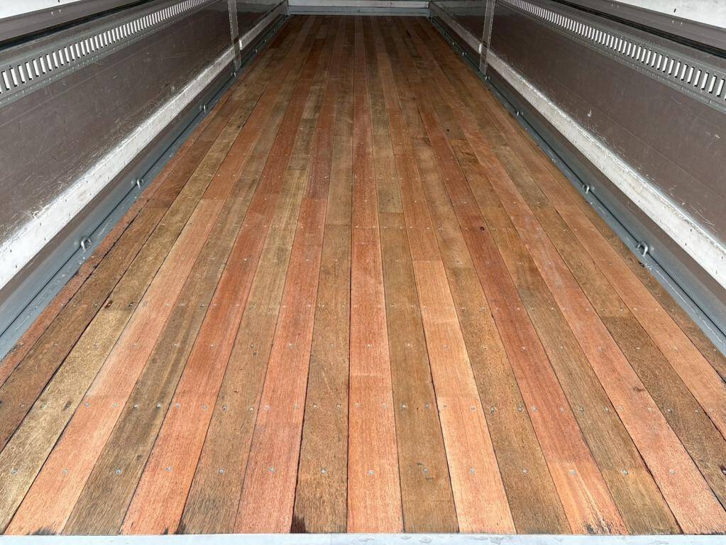 日野プロフィアアルミウイング大型（10t）[写真08]