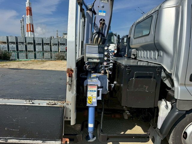 日野デュトロクレーン6段小型（2t・3t）[写真15]