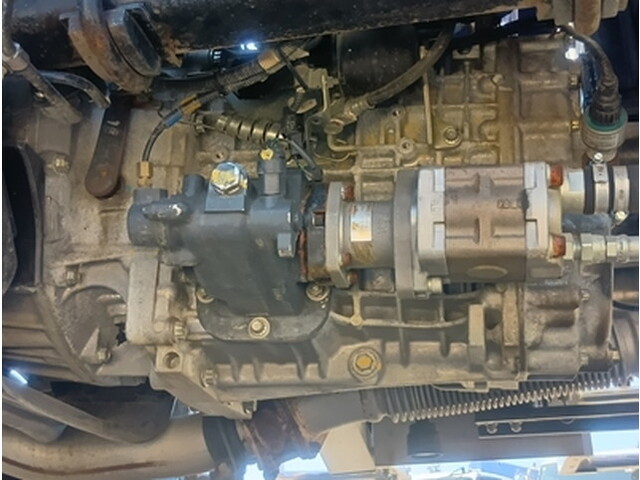 三菱ふそうファイターセルフクレーン5段増トン（6t・8t）[写真16]