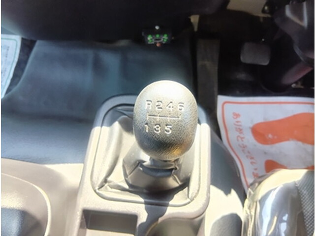 三菱ふそうファイターセルフクレーン5段増トン（6t・8t）[写真28]