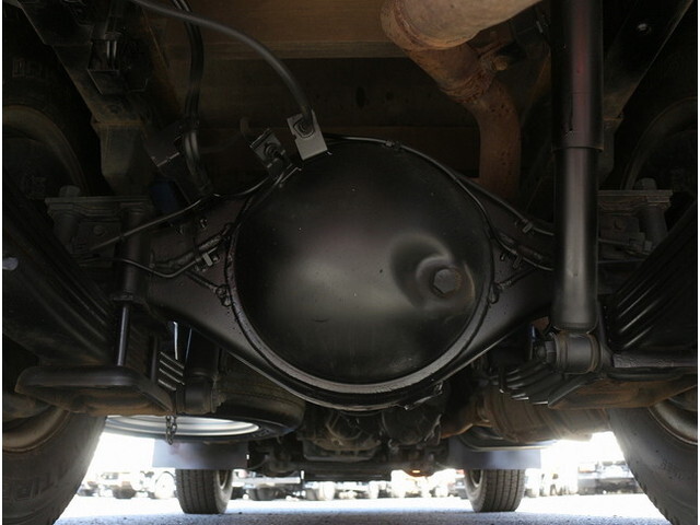 いすゞエルフダブルキャブ（Wキャブ）小型（2t・3t）[写真17]