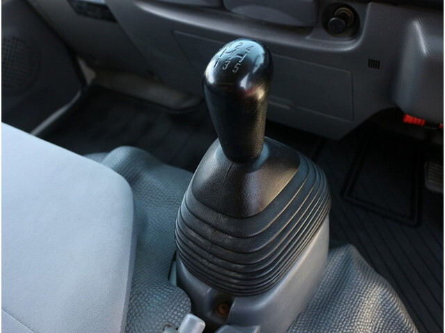 いすゞエルフダブルキャブ（Wキャブ）小型（2t・3t）[写真24]