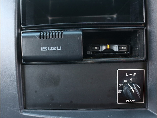 いすゞエルフダブルキャブ（Wキャブ）小型（2t・3t）[写真26]