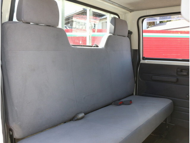 いすゞエルフダブルキャブ（Wキャブ）小型（2t・3t）[写真34]