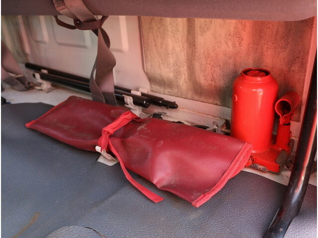 いすゞエルフダブルキャブ（Wキャブ）小型（2t・3t）[写真38]