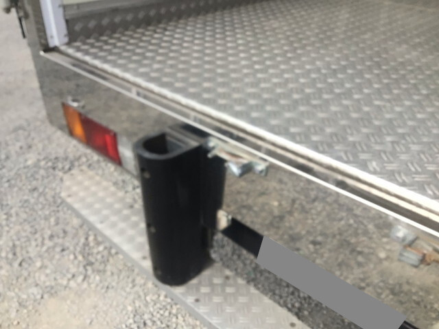 いすゞエルフ冷凍車（冷蔵車）小型（2t・3t）[写真15]