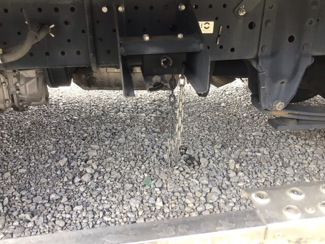 いすゞエルフ冷凍車（冷蔵車）小型（2t・3t）[写真23]