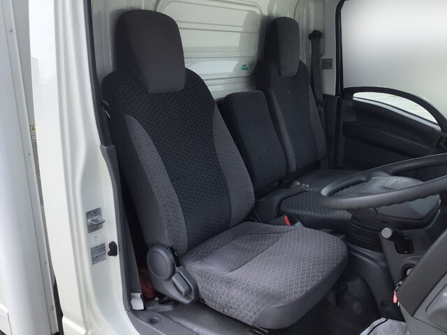 いすゞエルフ冷凍車（冷蔵車）小型（2t・3t）[写真30]