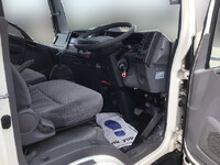 いすゞエルフ冷凍車（冷蔵車）小型（2t・3t）[写真32]